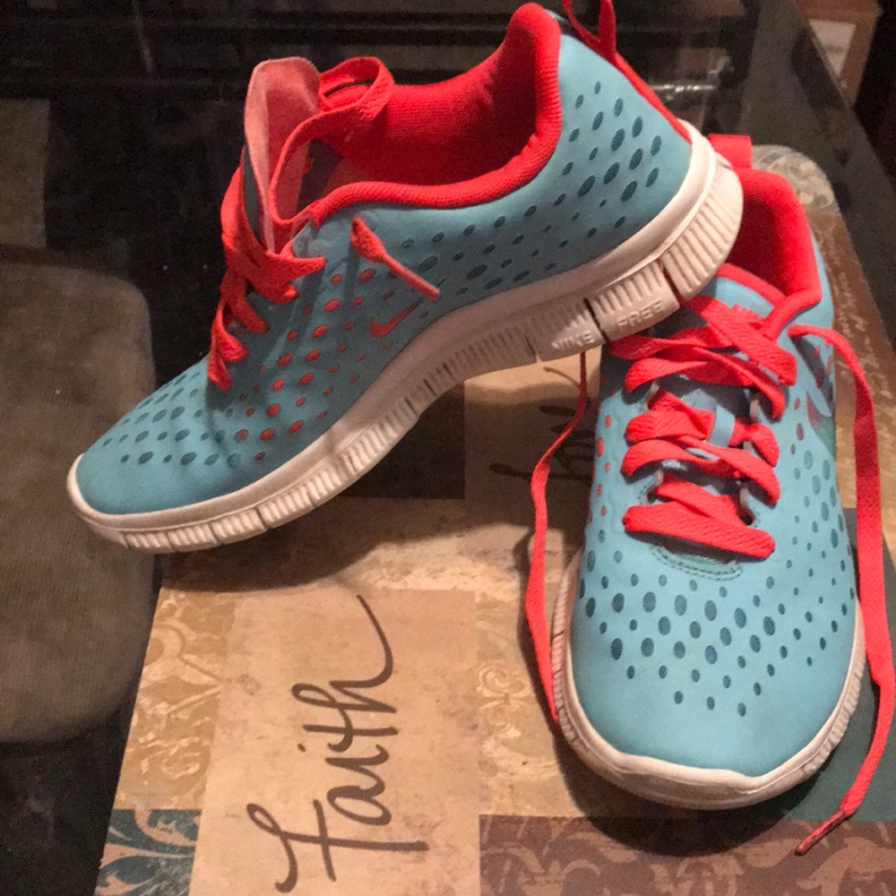 Girls Nike’s